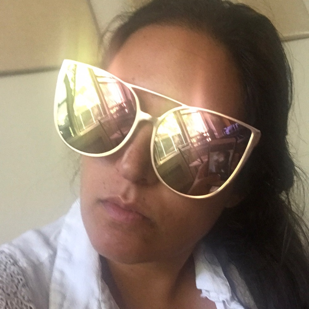 Trendy mirror sunglasses 🕶